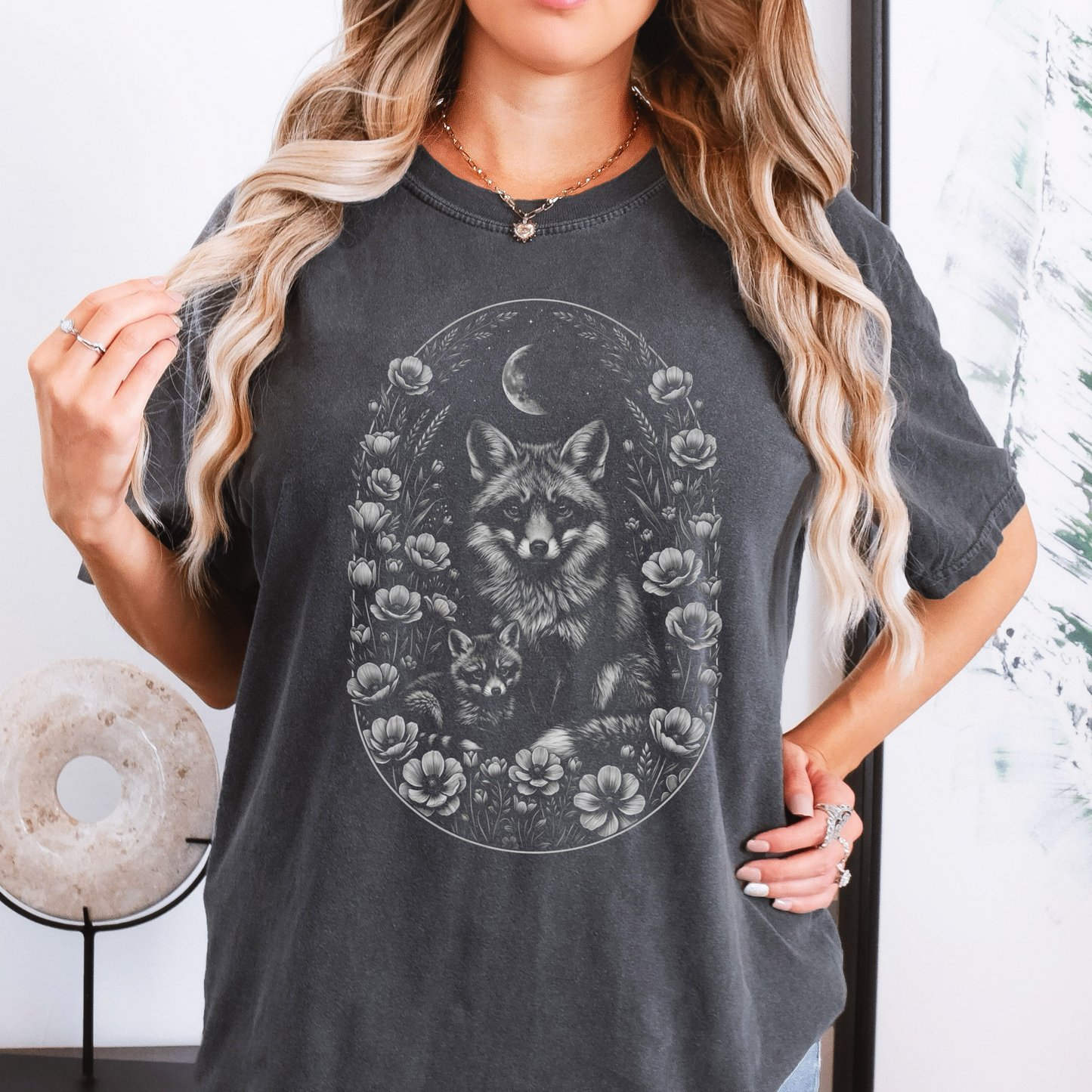 Cottagecore Fox T-Shirt – Minimal White Fox Graphic Tee on Comfort Colors for Animal Lovers