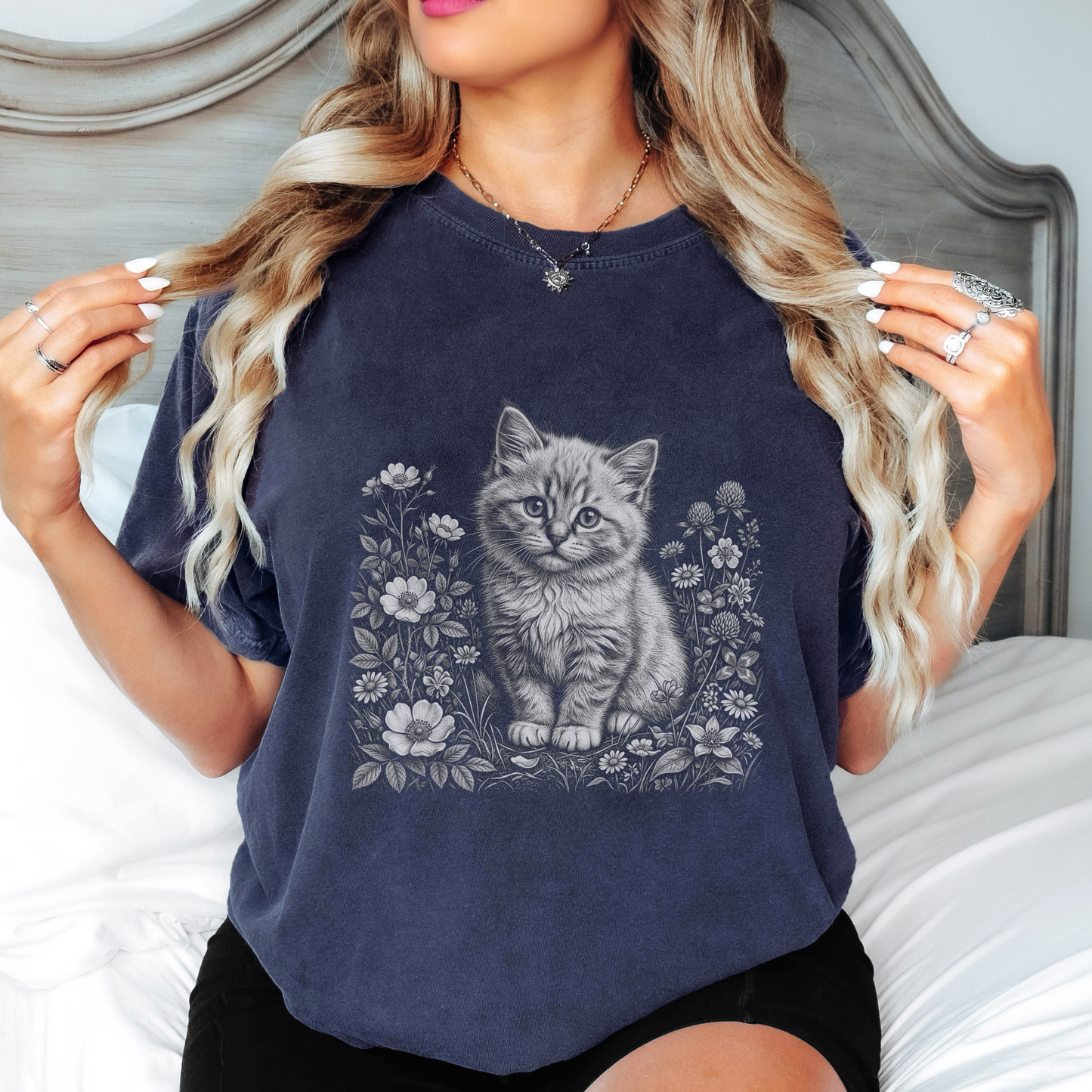 Cottagecore Cat T-Shirt – White Kitten Floral Graphic Tee on Comfort Colors for Cat & Garden Lover