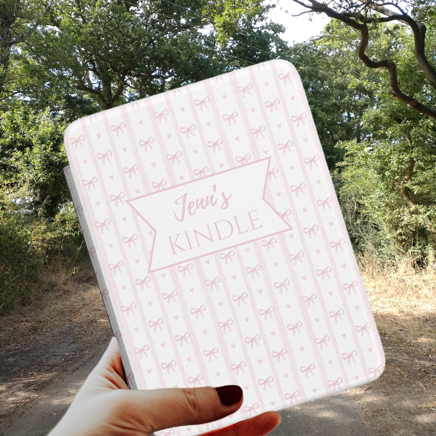 Personalized Coquette Kindle Case – Pink Bow Pattern Custom Name Aesthetic E-Reader Cover for Book Lovers