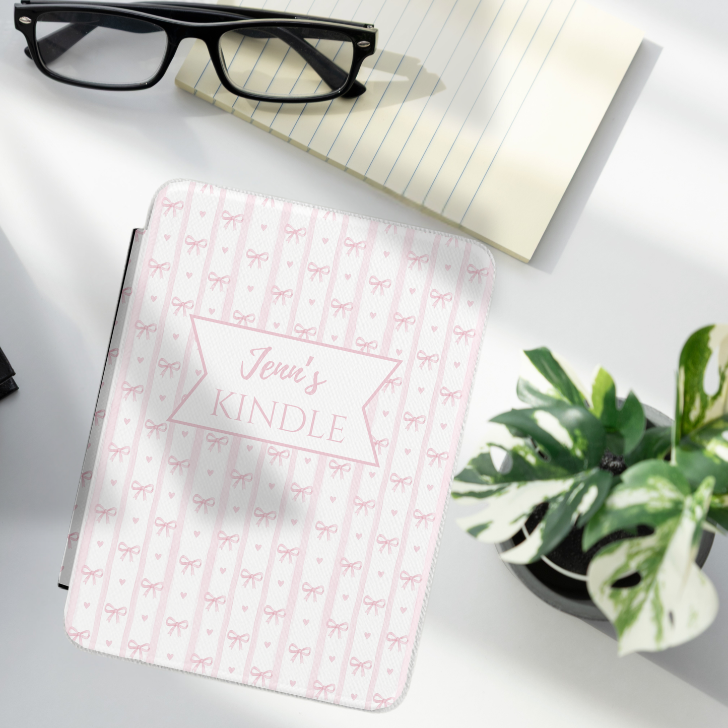 Personalized Coquette Kindle Case – Pink Bow Pattern Custom Name Aesthetic E-Reader Cover for Book Lovers